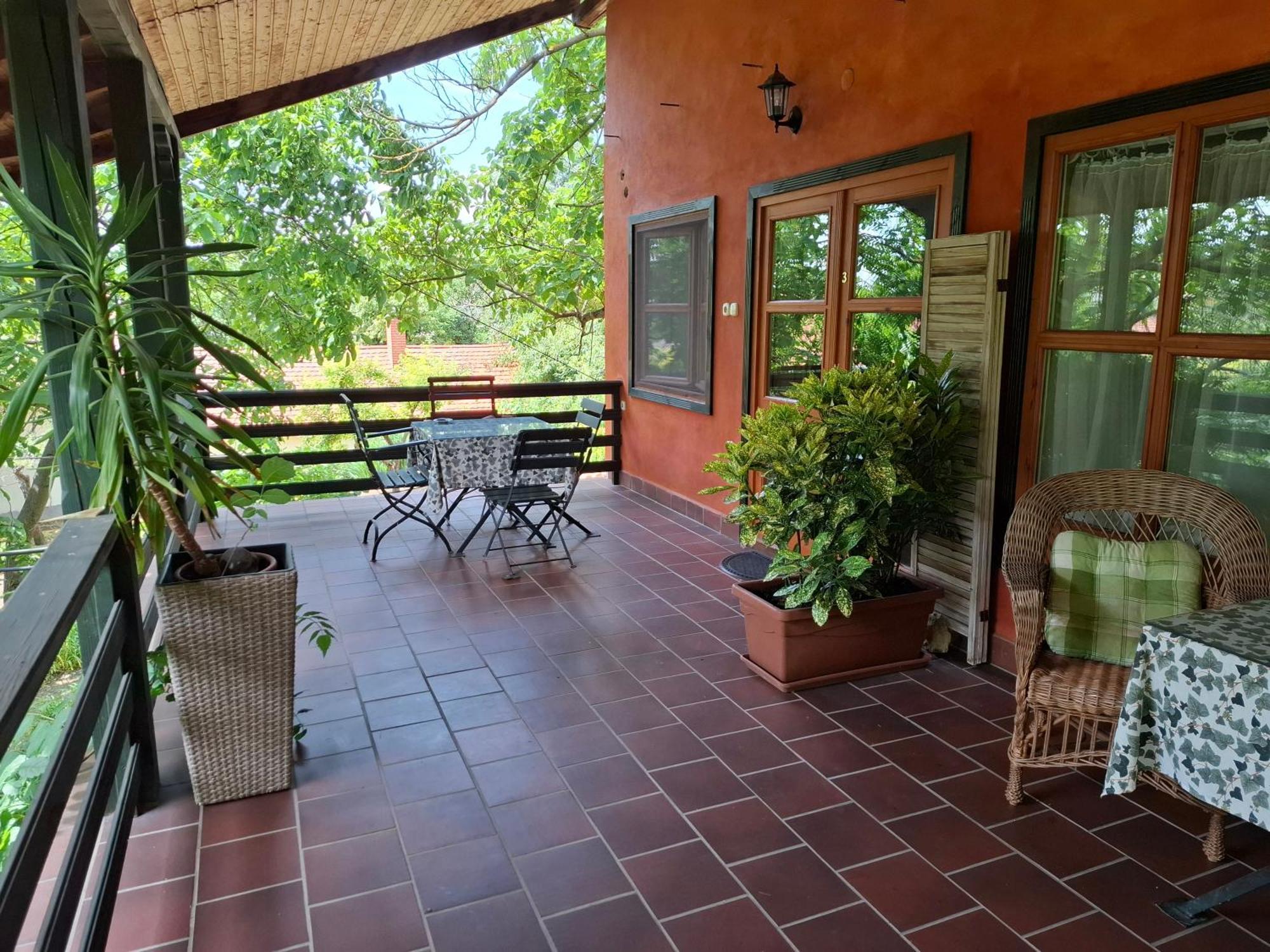 Agyagos Vendeghaz Apartment Егер Екстериор снимка